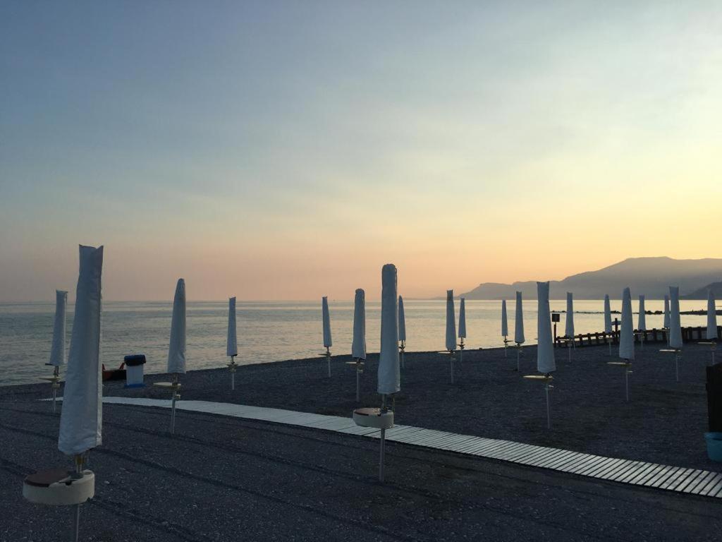 Appartamento Villa Rita A 100 M Dal Mare! Валекрозия Екстериор снимка