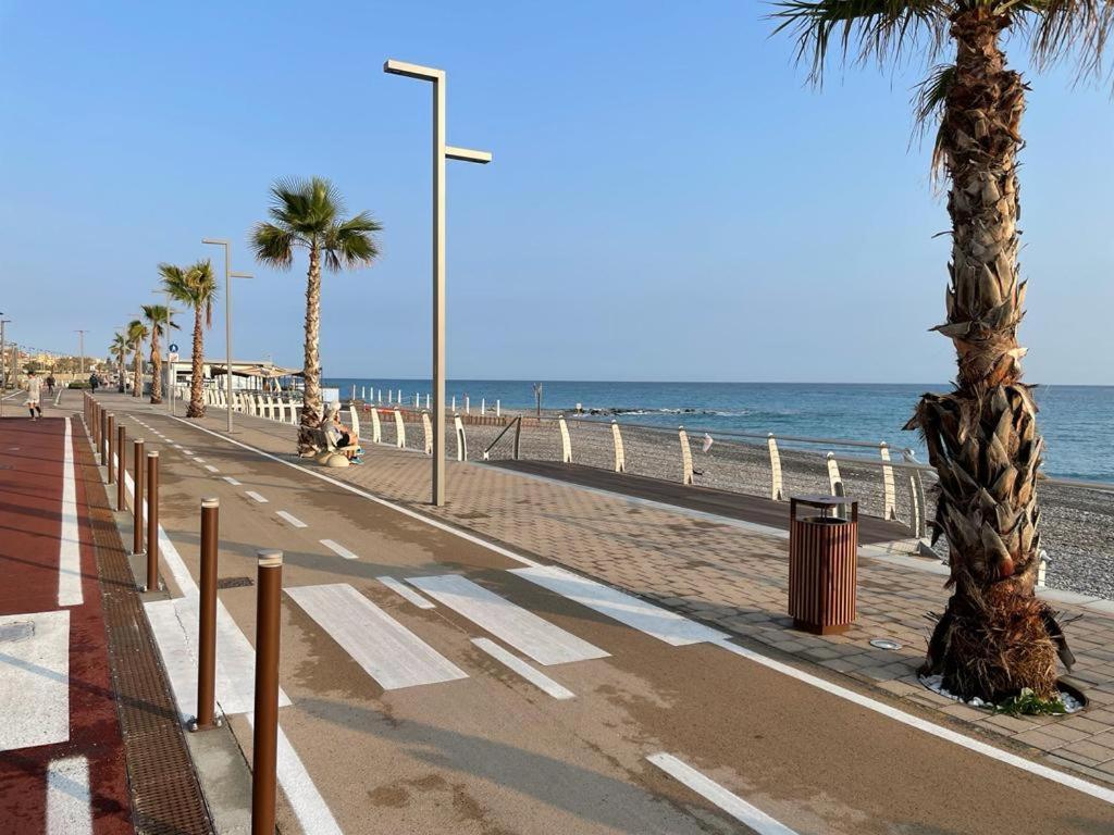 Appartamento Villa Rita A 100 M Dal Mare! Валекрозия Екстериор снимка